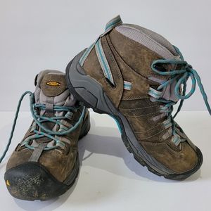 Keen steel toed boots outdoor farm factory homestead size 7.5